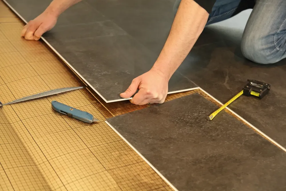 Pose de sol PVC à Cinq-Mars-la-Pile